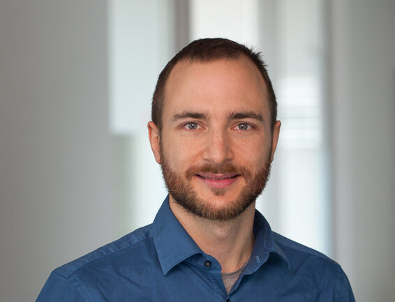 nikolas.roesener